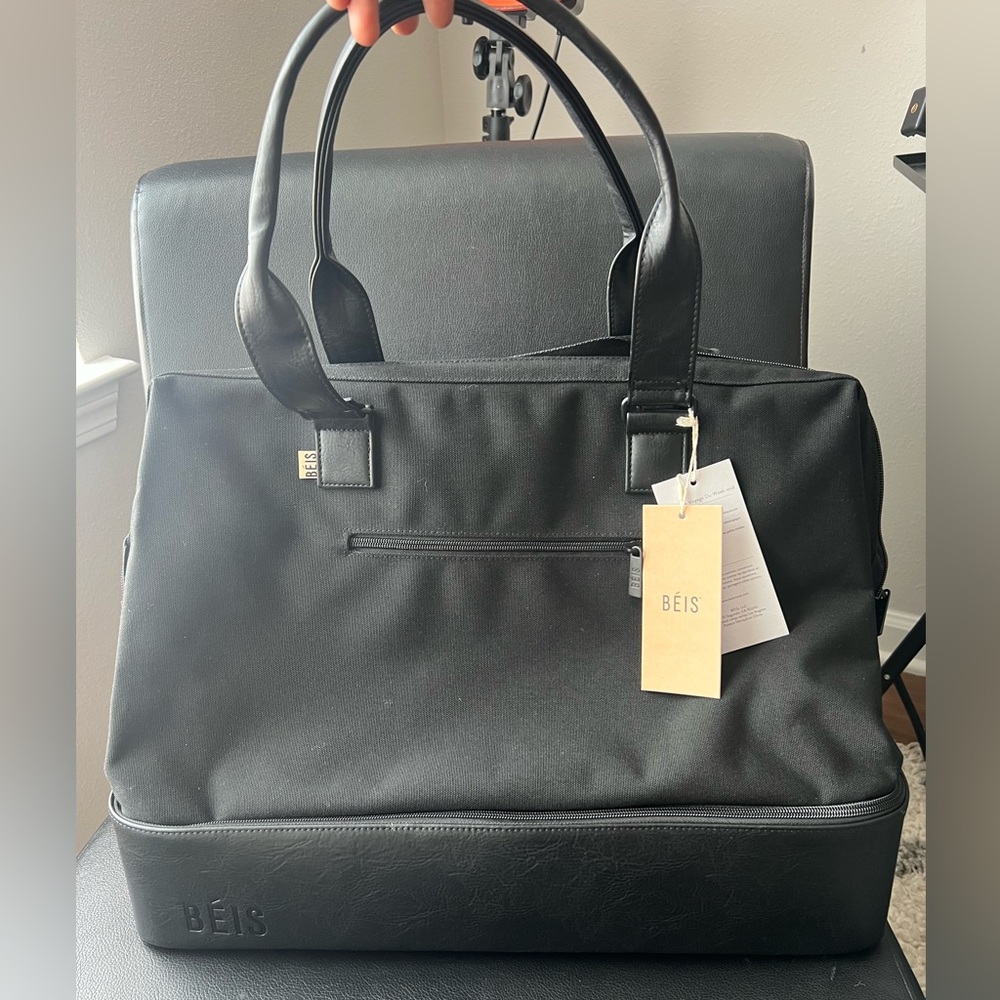 BEIS The Weekender Bag in Black **tags still attached**